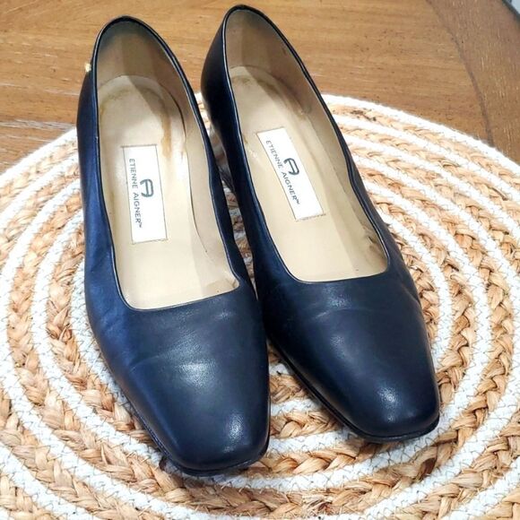 Etienne Aigner Astoria Leather, Navy Pumps, Size 8W - Picture 1 of 9